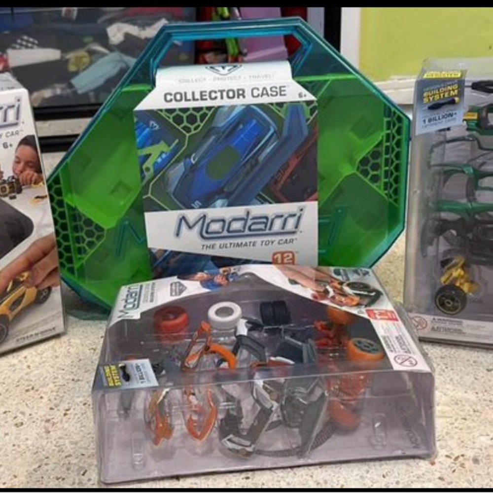 Modarri building cars and case